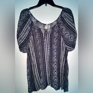 NWOT Mudd Black and White Boho Blouse